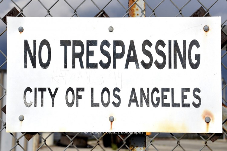 Entrance to the Hollywood Mast